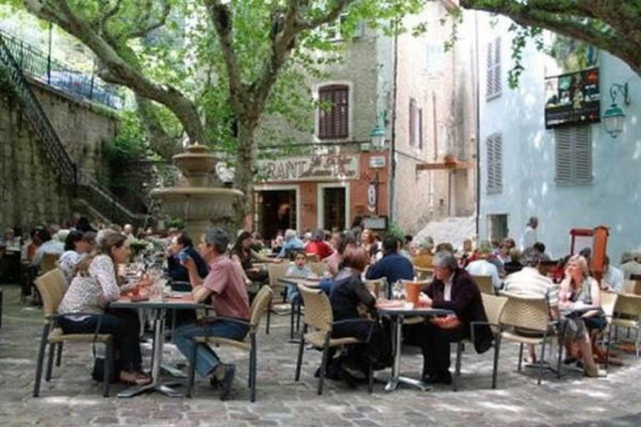 Bastide Provençale Les Mûriers d'Engaspaty Seillans Extérieur photo