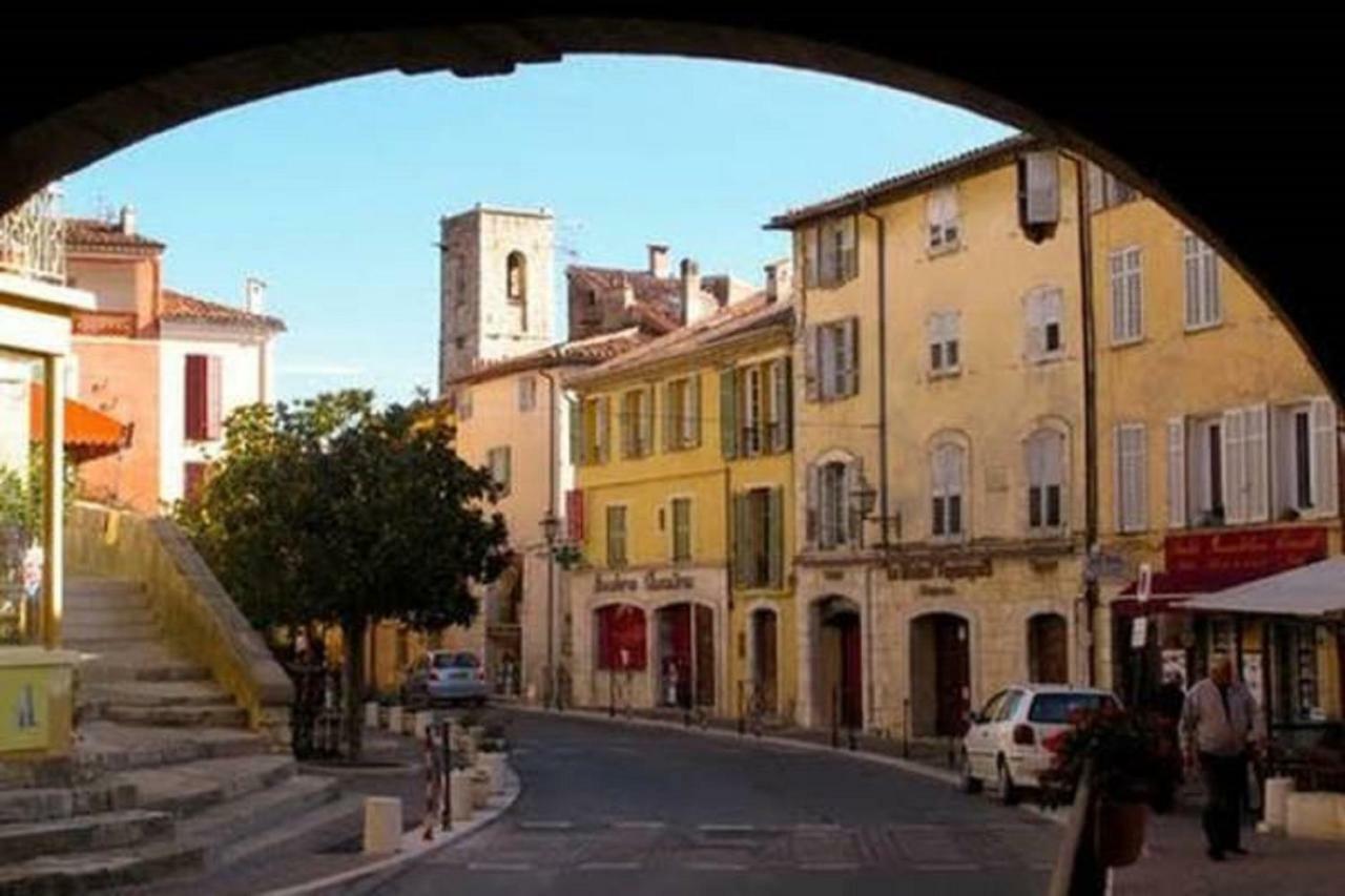 Bastide Provençale Les Mûriers d'Engaspaty Seillans Extérieur photo
